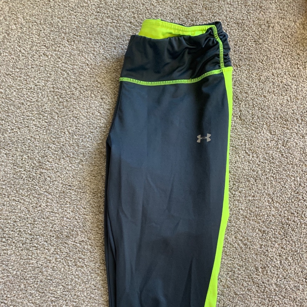 Under Armour Cropped athletic pants